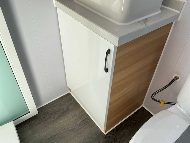 Portable home met 2 woonruimtes / 40 ft high cube - 12 meter containerwoning - afbeelding 11 van  28