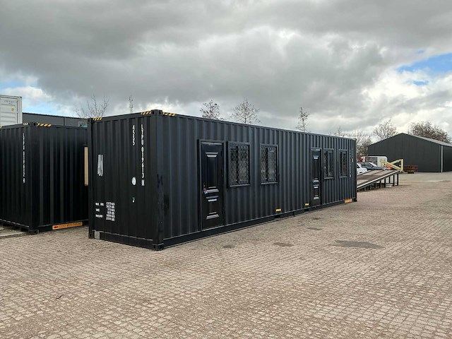 Portable home met 2 woonruimtes / 40 ft high cube - 12 meter containerwoning - afbeelding 22 van  28