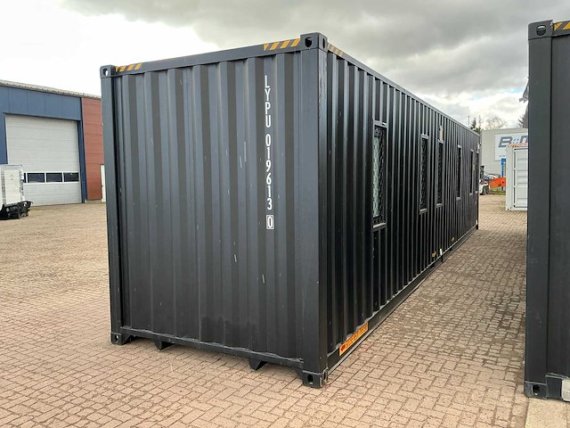 Portable home met 2 woonruimtes / 40 ft high cube - 12 meter containerwoning - afbeelding 24 van  28