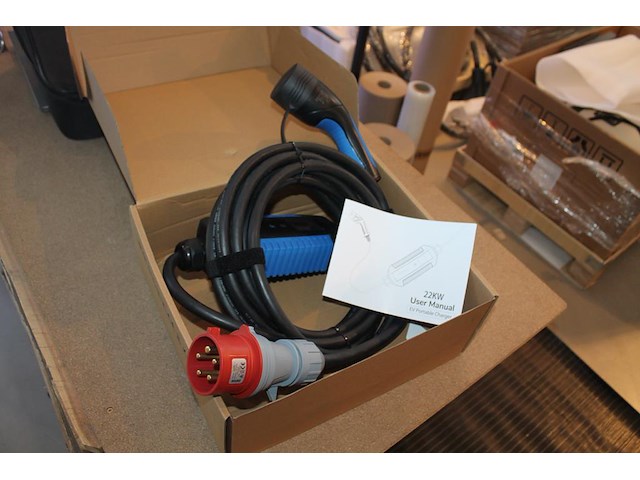 Portable laadkabel 7 meter. cee32 rood naar type2. 22kw. - afbeelding 1 van  2