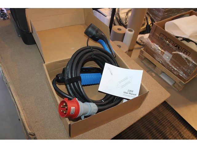 Portable laadkabel 7 meter. cee32 rood naar type2. 22kw. - afbeelding 1 van  2