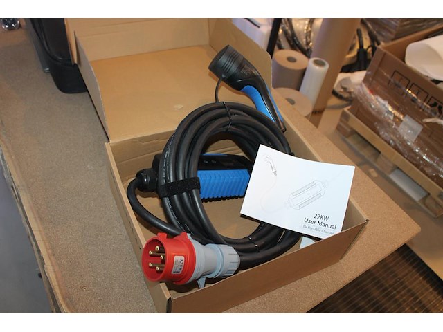 Portable laadkabel 7 meter. cee32 rood naar type2. 22kw. - afbeelding 1 van  2