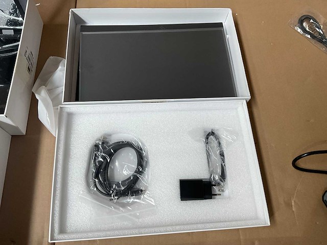 Portable monitor (11x) - afbeelding 6 van  23