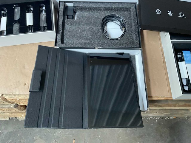 Portable monitor (11x) - afbeelding 7 van  23