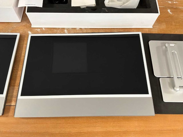 Portable monitor 15.6” (2x) - afbeelding 2 van  6