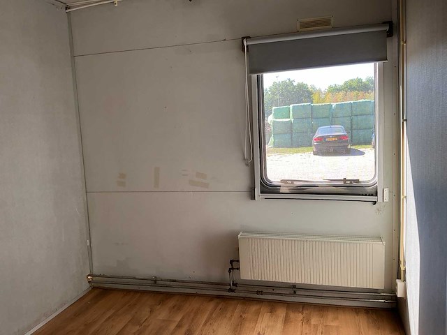 Portakabin - metalen 4-delige geschakelde woonunit - afbeelding 1 van  26