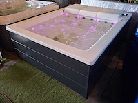 Portcril 5 persoons jacuzzi en buitenspa - afbeelding 6 van  10