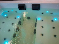 Portcril 5 persoons jacuzzi en buitenspa - afbeelding 19 van  19