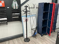 Portemanteau (2x) en landkaart - afbeelding 1 van  4