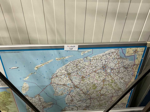 Portemanteau (2x) en landkaart - afbeelding 3 van  4