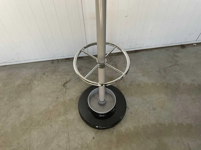 Portemanteau - afbeelding 3 van  3