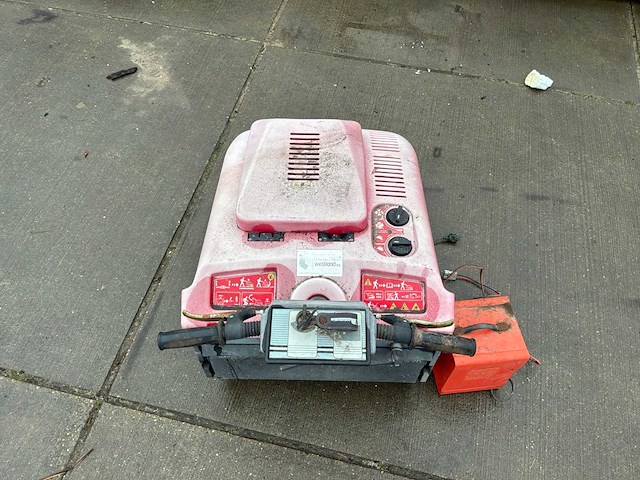 Portotecnica lion 8000me veegmachine - afbeelding 7 van  8