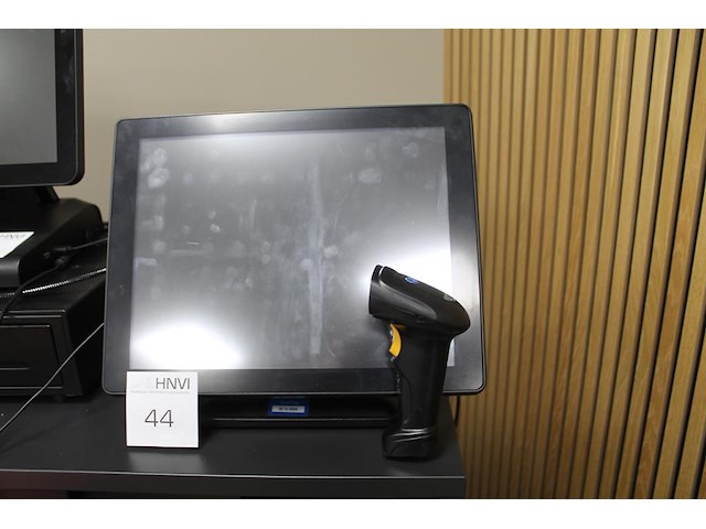 Pos- / kassa-systeem podis met touchscreen monitor en handscanner. - afbeelding 1 van  2