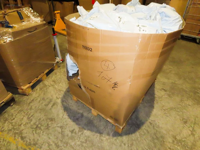 Postpakketten, retouren & overstock - 141 kg - afbeelding 10 van  12
