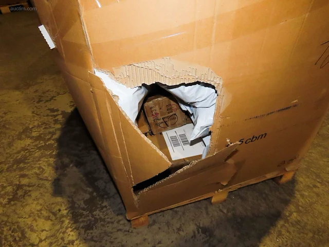 Postpakketten, retouren & overstock - 141 kg - afbeelding 11 van  12