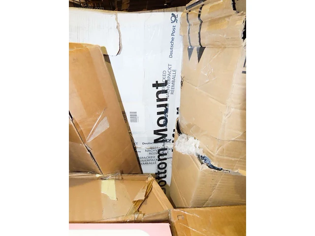 Postpakketten, retouren & overstock - 142 kg - afbeelding 19 van  19