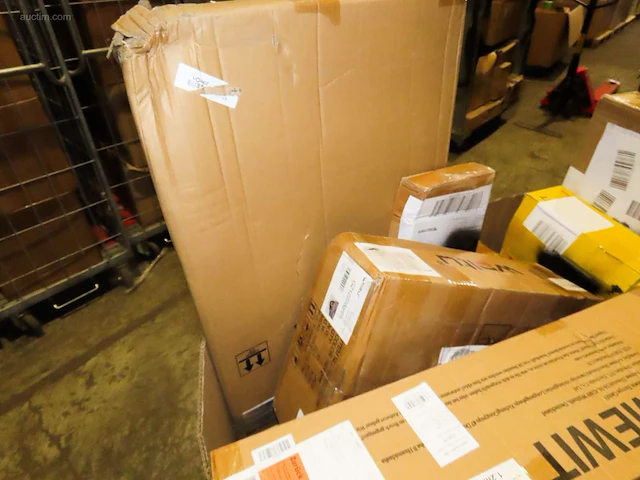 Postpakketten, retouren & overstock - 144 kg - afbeelding 3 van  14