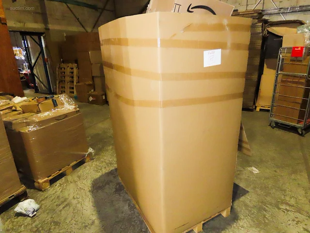 Postpakketten, retouren & overstock - 231 kg - afbeelding 2 van  12