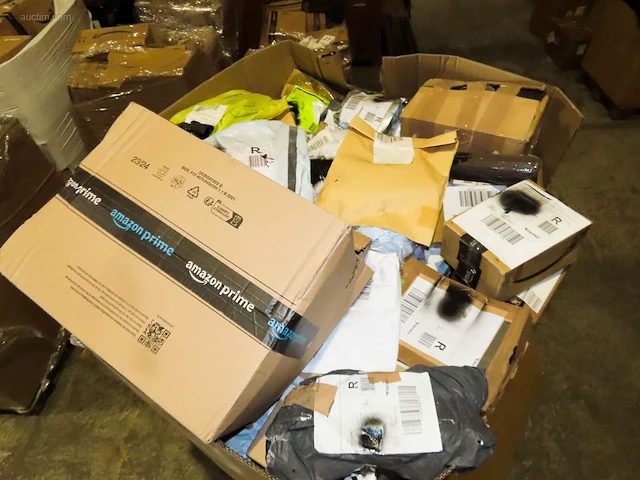Postpakketten, retouren & overstock - 231 kg - afbeelding 3 van  12