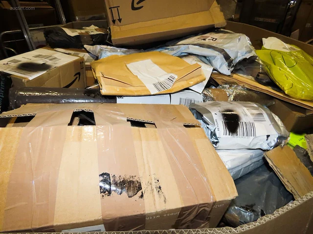 Postpakketten, retouren & overstock - 231 kg - afbeelding 8 van  12