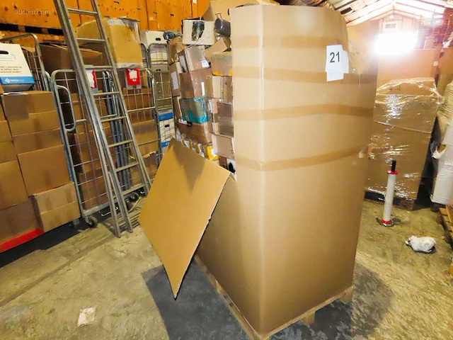 Postpakketten, retouren & overstock - 231 kg - afbeelding 12 van  12