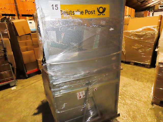 Postpakketten, retouren & overstock - 270 kg - afbeelding 2 van  16