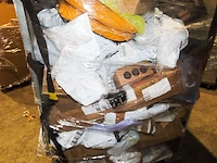 Postpakketten, retouren & overstock - 289 kg - afbeelding 2 van  23