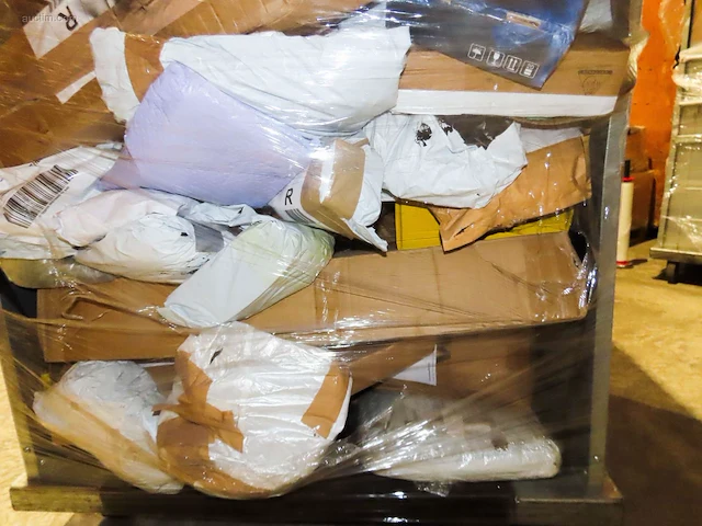 Postpakketten, retouren & overstock - 289 kg - afbeelding 3 van  23