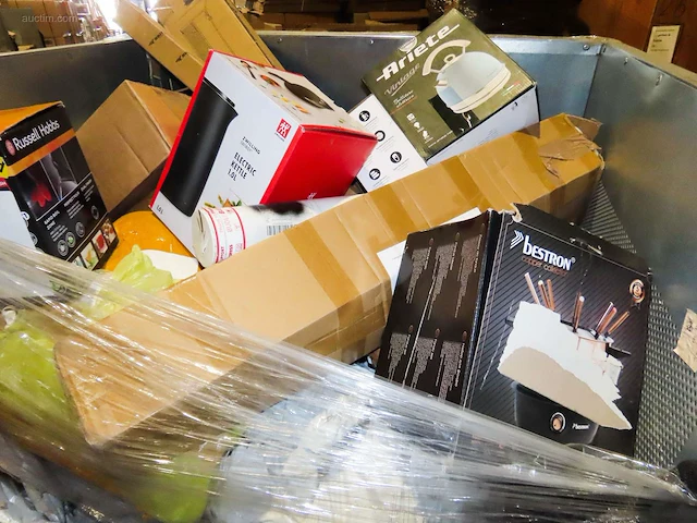 Postpakketten, retouren & overstock - 289 kg - afbeelding 22 van  23