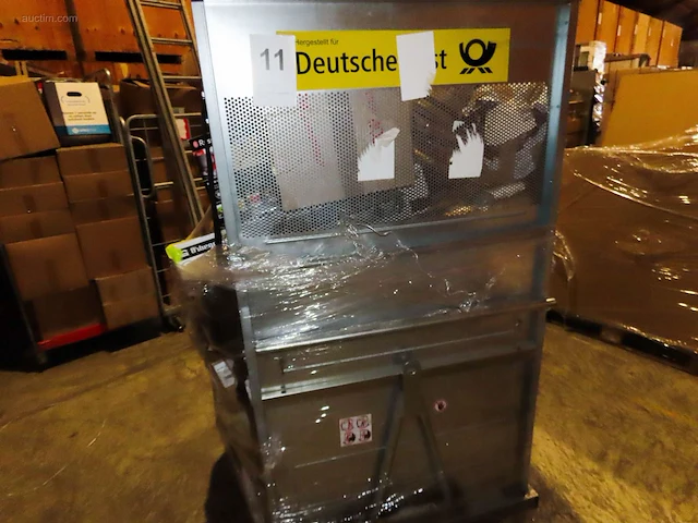 Postpakketten, retouren & overstock - 294 kg - afbeelding 19 van  25