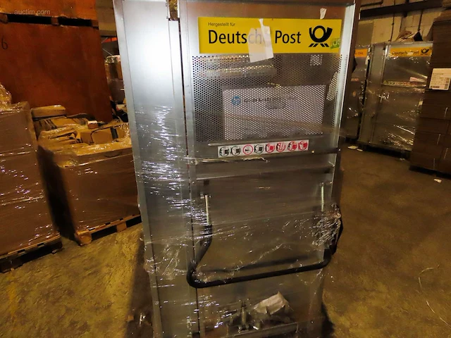 Postpakketten, retouren & overstock - 294 kg - afbeelding 21 van  25