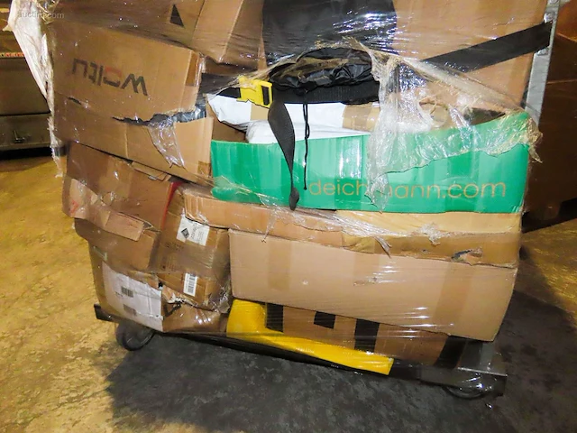 Postpakketten, retouren & overstock - 358 kg - afbeelding 18 van  19