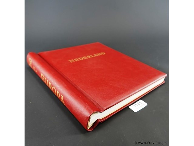 Postzegelalbum voor nederland en overzeese rijksdelen, uitgegeven door de duitse fabrikant ka-be. - afbeelding 1 van  5