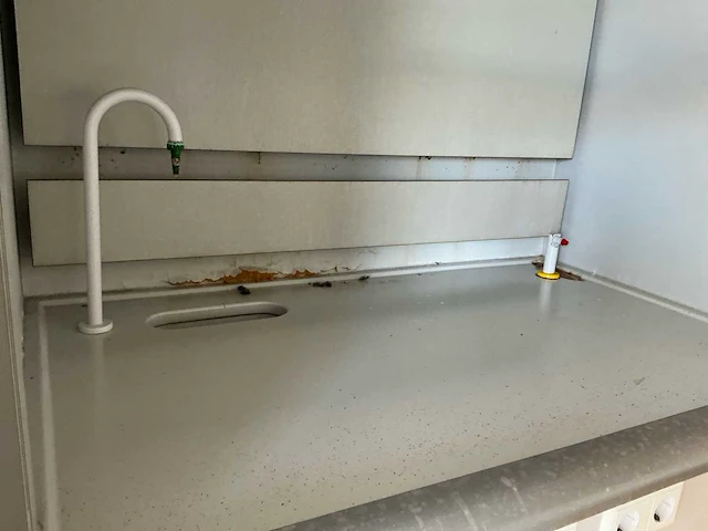Potteau laboratorium zuurkast - afbeelding 10 van  14