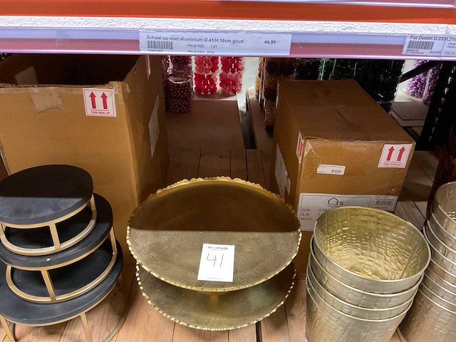 Potten vazen en schalen. - afbeelding 3 van  15