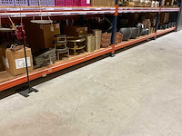 Potten vazen en schalen. - afbeelding 1 van  15