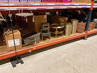 Potten vazen en schalen. - afbeelding 8 van  15