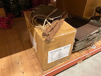 Potten vazen en schalen. - afbeelding 11 van  15