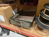 Potten vazen en schalen. - afbeelding 13 van  15