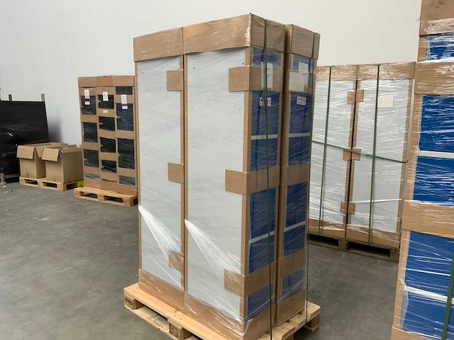 Povag lkp-209 lockerkast 3 deurs 1 delig - afbeelding 2 van  2