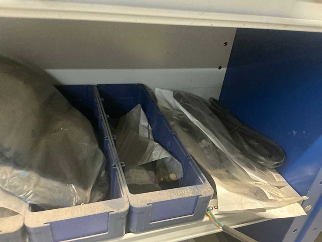 Povag open vakkenkast met inhoud - afbeelding 9 van  18