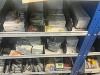 Povag open vakkenkast met inhoud - afbeelding 3 van  13