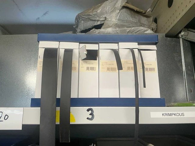 Povag open vakkenkast met inhoud - afbeelding 14 van  20