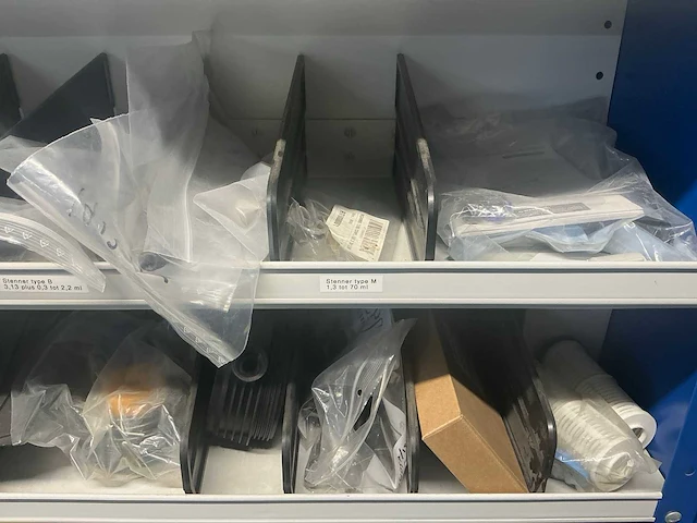 Povag open vakkenkast met inhoud - afbeelding 19 van  20