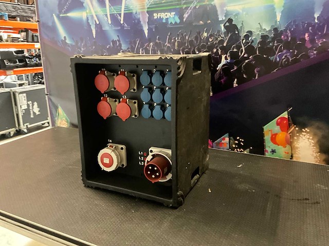 Power 400v - vello - 32amper - afbeelding 1 van  5