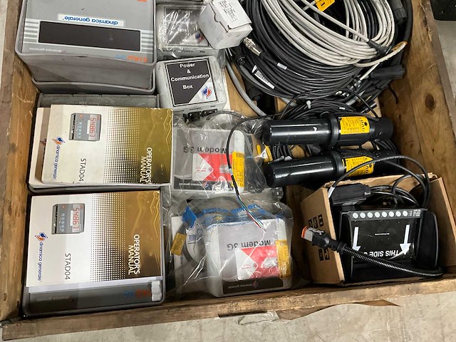 Power supplie en divers - afbeelding 5 van  6