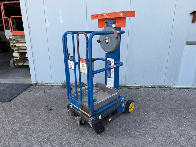 Power tower ltd - 2013 - peco-lift - mast-hoogwerker - afbeelding 1 van  13