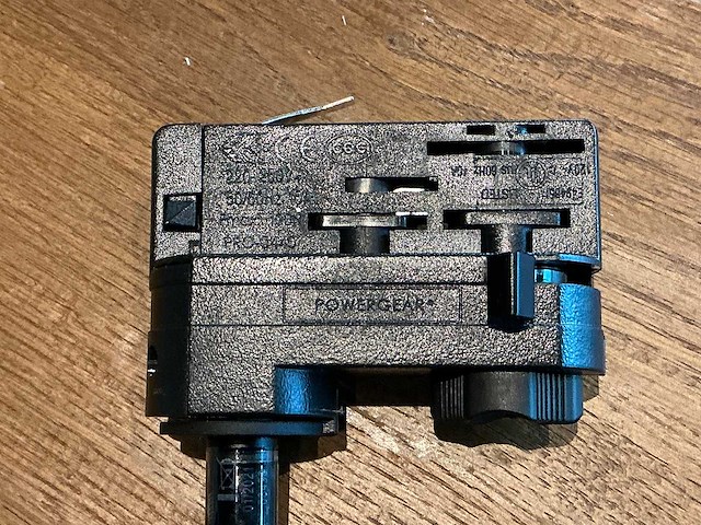 Powerbeats - 65m railsysteem met 55 led spots - afbeelding 3 van  11