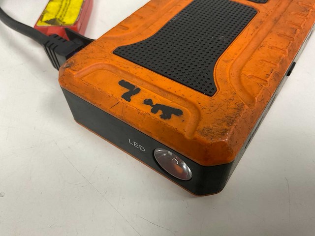 Powerboozt a13 jumpstarter 20.000 mah - afbeelding 2 van  10