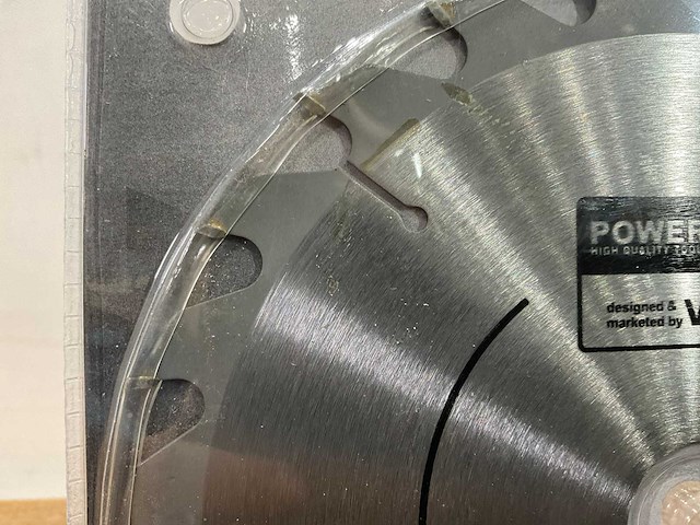 Powerplus - x055a - zaagblad 210 mm (5x) - afbeelding 4 van  5